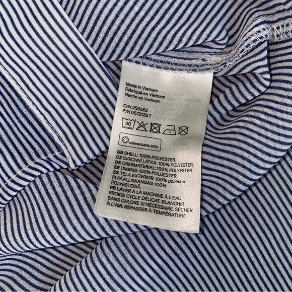 H&M Sleeveless Blouse Navy White Stripe Button Down Semi Sheer - Picture 7 of 7